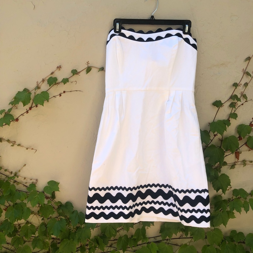 Vineyard Vines Strapless Dress!
